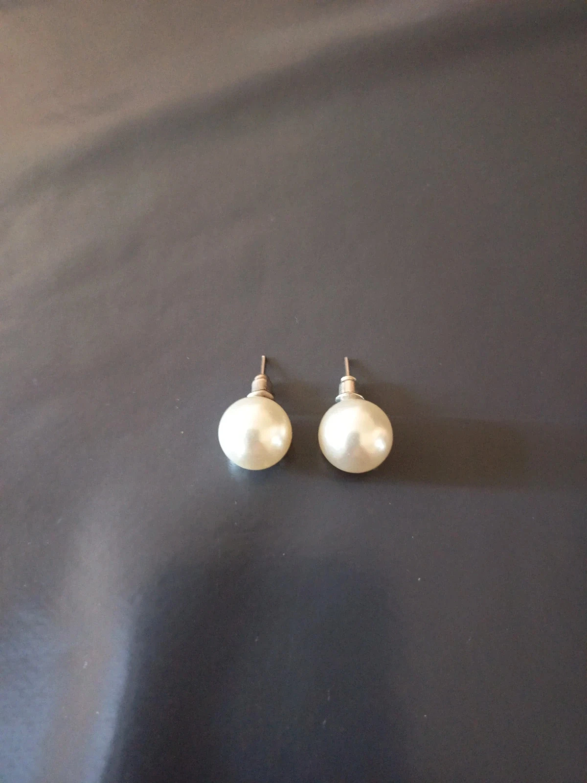 Boucles d'oreilles perle blanches